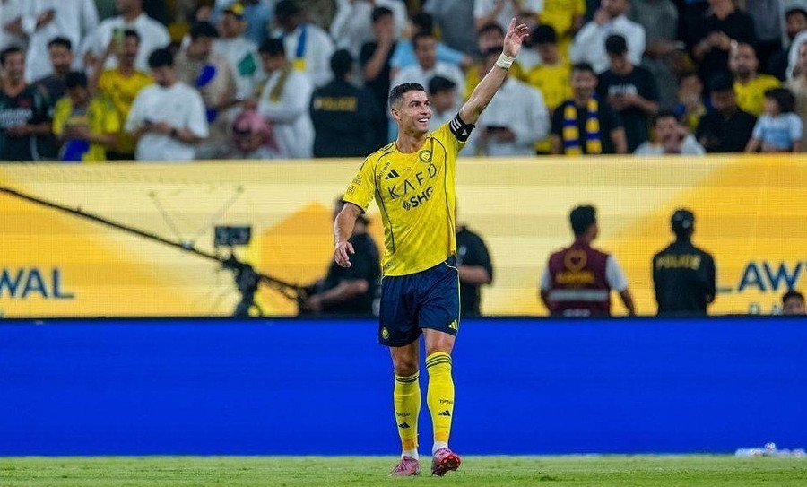 Ronaldo lập cú đúp, Al Nassr thắng đậm Al Riyadh