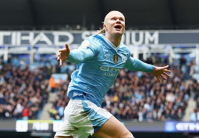 Haaland san bằng kỷ lục của cựu sao Man United