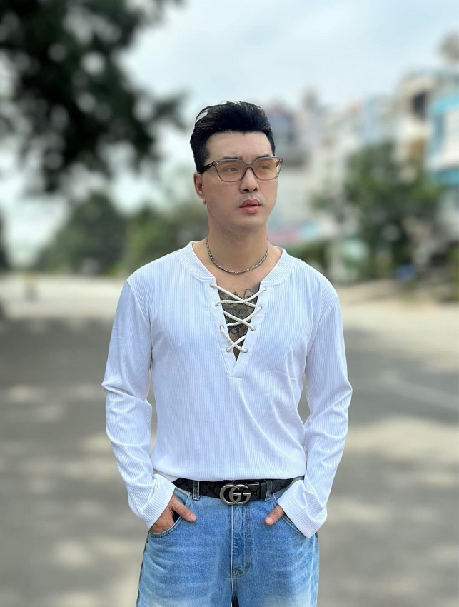 Ưng Hoàng Phúc vướng nhiều ồn ào trước khi bị triệu tập
