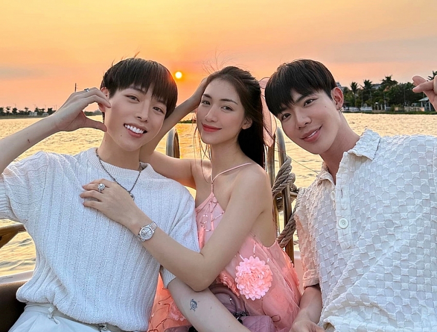 Mối quan hệ thân thiết giữa Đức Phúc - Hòa Minzy - Erik