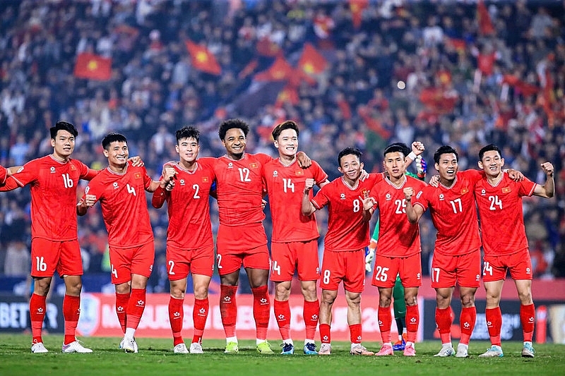 Thủ môn châu Âu nhập tịch Việt Nam, quyết đấu Malaysia