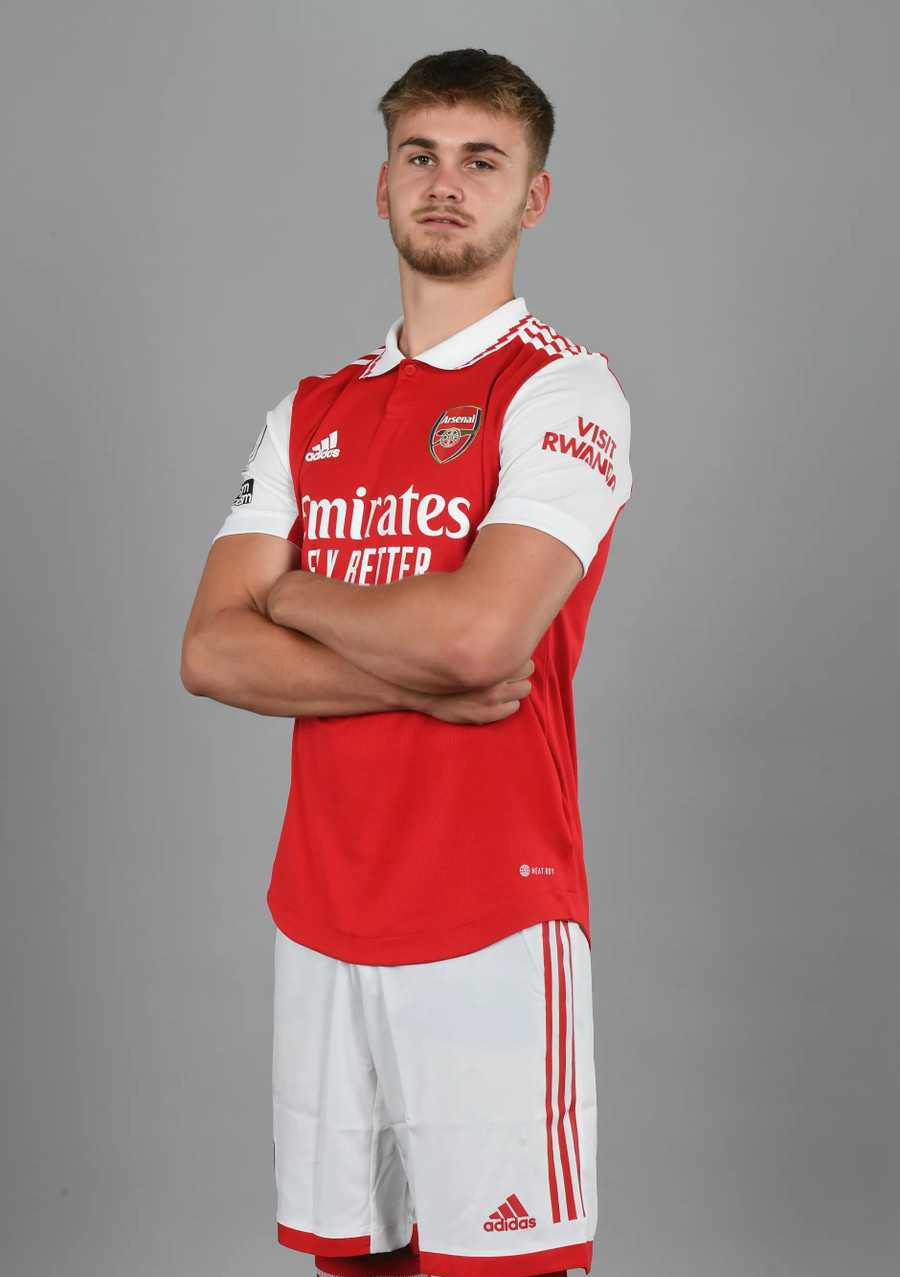 Chấn thương khi thi đấu, cựu tiền đạo Arsenal qua đời ở tuổi 21
