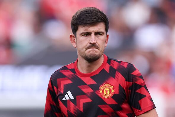 Khó khăn bủa vây Man United