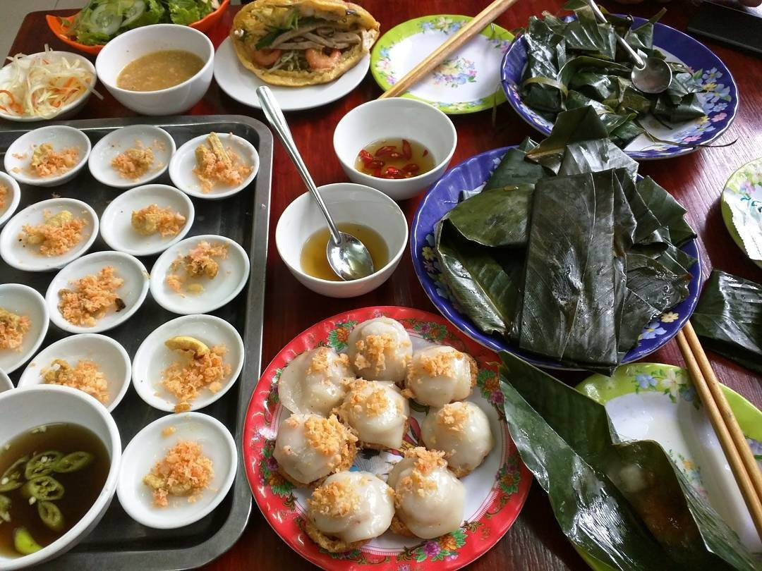 Food tour mùa thu ở Huế ăn gì cho trọn vẹn tinh hoa ẩm thực?