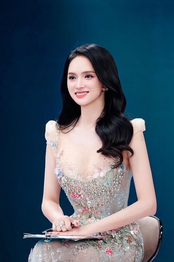 Hương Giang Idol ‘lột xác’ sau nhiều năm vào showbiz