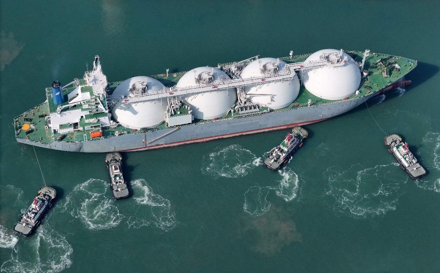 Nguồn cung LNG đối mặt với rủi ro từ Trung Quốc