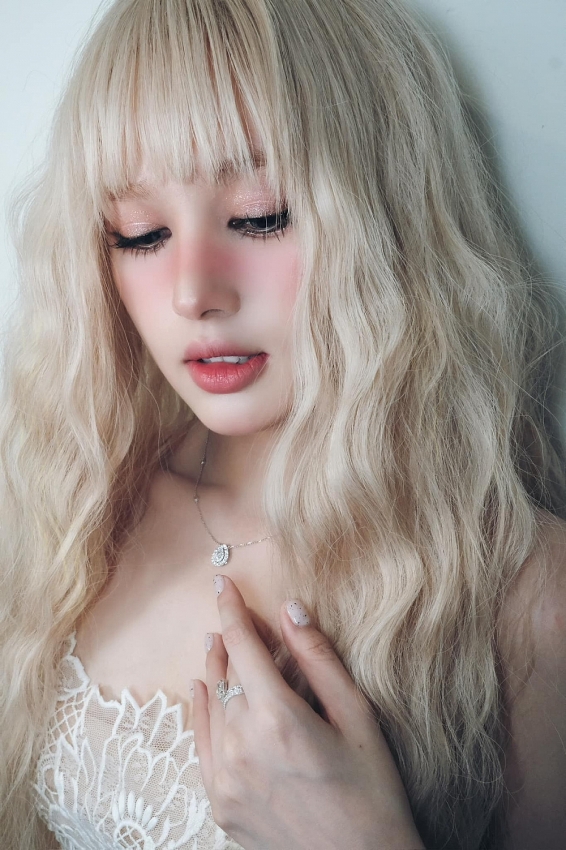 'Hot girl Instagram' Xoài Non khoe ảnh mới bị netizen soi diện mạo lạ
