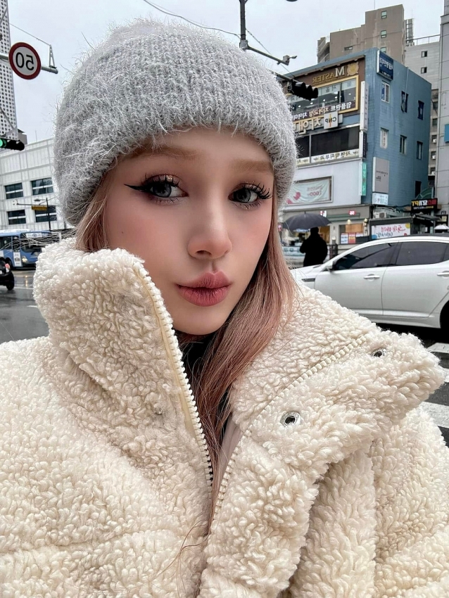 'Hot girl Instagram' Xoài Non khoe ảnh mới bị netizen soi diện mạo lạ