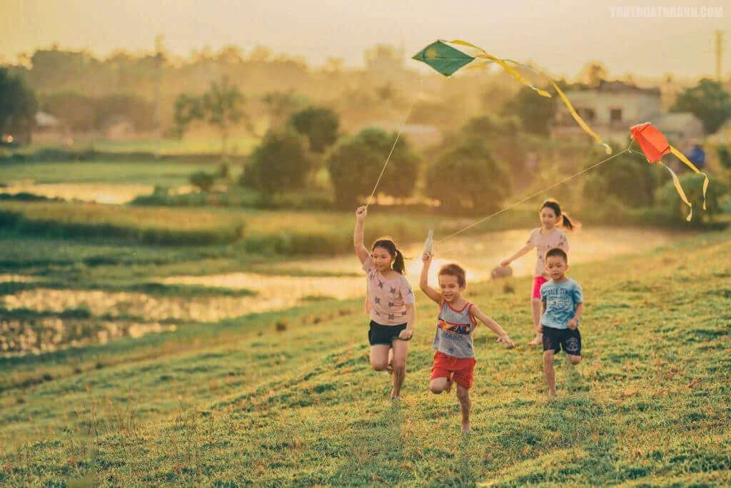 Làm thế nào để nuôi dưỡng tuổi thơ đúng nghĩa cho con?