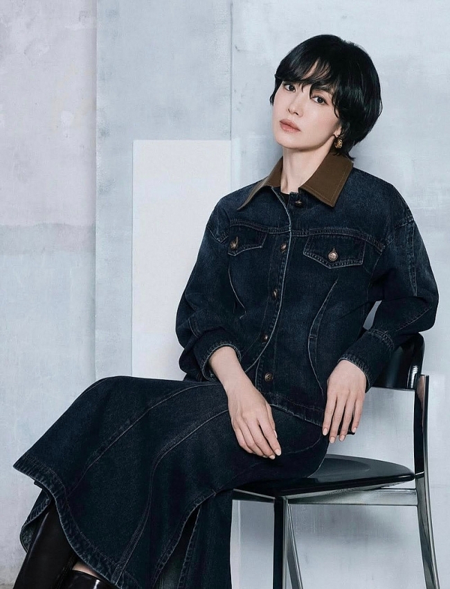 Song Hye Kyo tạo nên cơn sốt với mái tóc cực ngắn, nhan sắc ngày càng thăng hạng