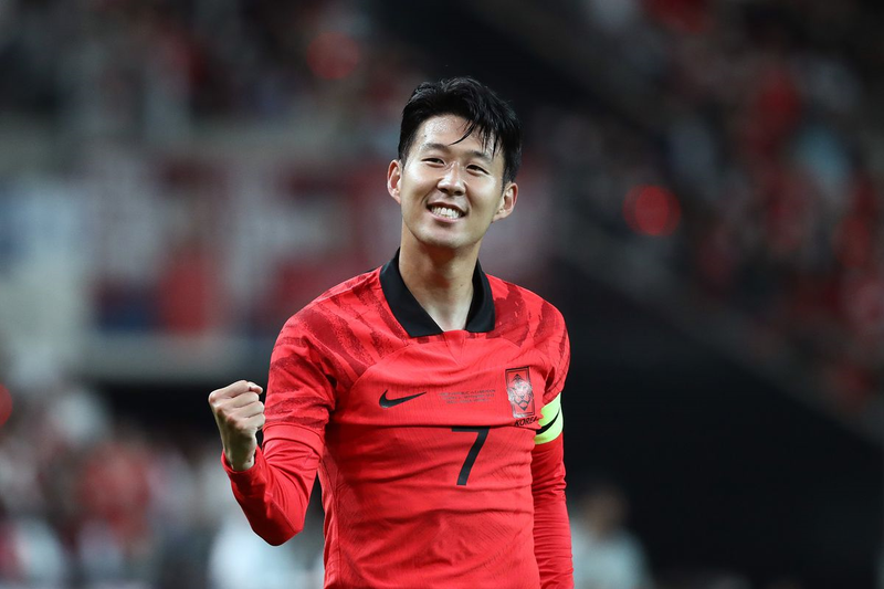 Thành tích chói sáng của Son Heung-min sau 2 thập kỷ chơi bóng