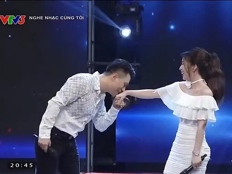 Mối quan hệ gây chú ý giữa Quỳnh Nga - Việt Anh