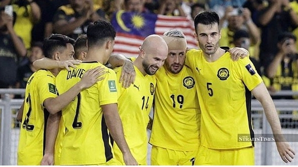 Loạt cầu thủ Malaysia trả giá đắt sau án phạt của FIFA