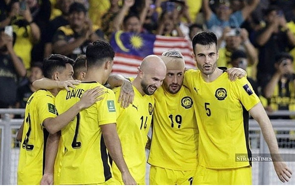 Loạt cầu thủ Malaysia trả giá đắt sau án phạt của FIFA