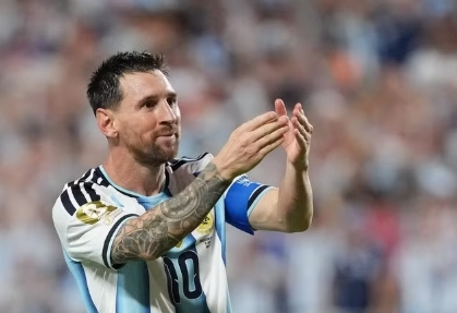 Bóng đá Argentina tri ân đặc biệt Messi