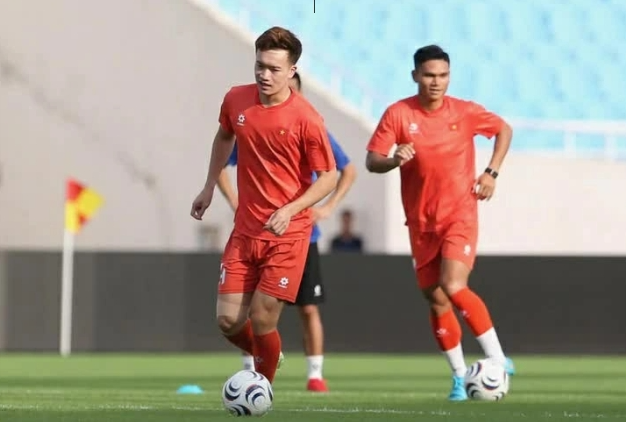 ‘Nhạc trưởng’ của đội tuyển Việt Nam dính chấn thương, nguy cơ lỡ FIFA ASEAN Cup 2026