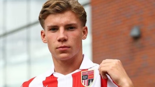 Man United bán tài năng tuổi teen
