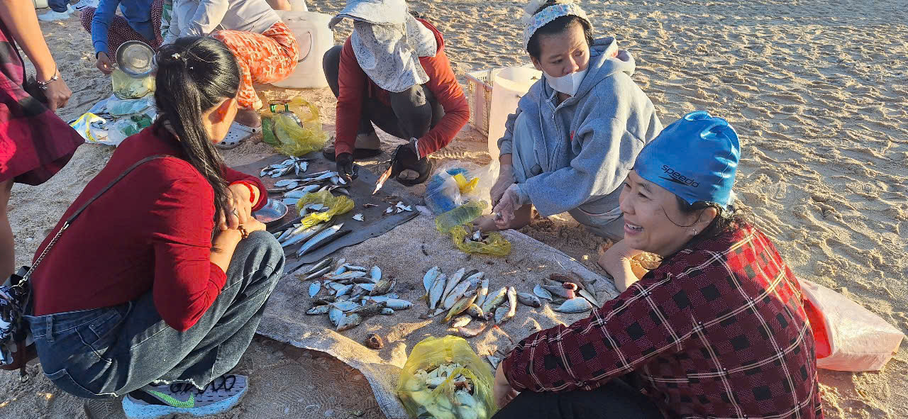 Một ngày ở làng chài ven biển Một ngày ở làng chài ven biển