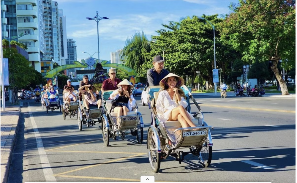 Cuộc “đổ bộ” của khách du lịch Nga