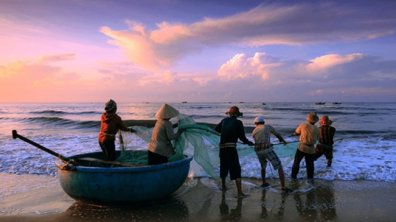 Một ngày ở làng chài ven biển Một ngày ở làng chài ven biển