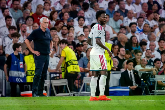 Real Madrid hạ Inter Milan bằng "đặc sản" Mourinho