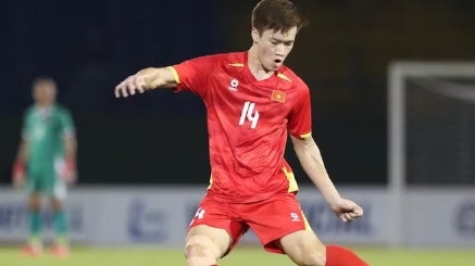 HLV Kim Sang-sik nhận tin vui về Hoàng Đức