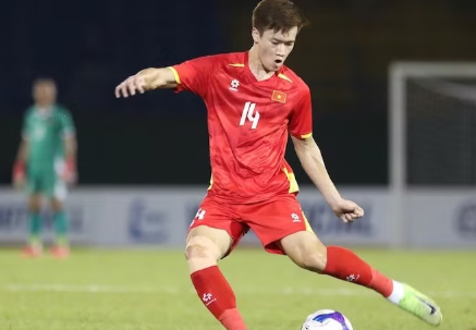 HLV Kim Sang-sik nhận tin vui về Hoàng Đức