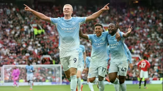 Haaland ghi bàn tranh cãi giúp Man City hạ Man Utd