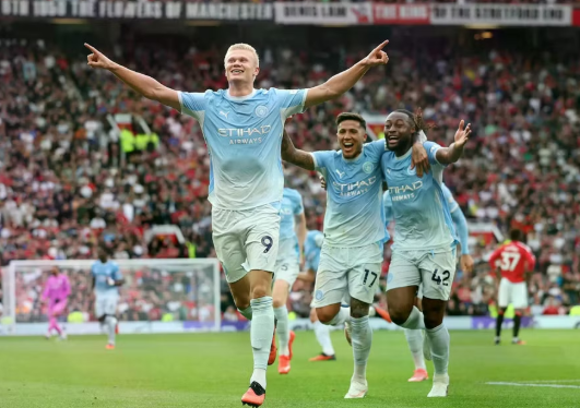 Haaland ghi bàn tranh cãi giúp Man City hạ Man Utd
