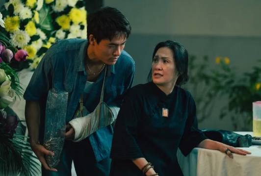 Vừa khởi chiếu, ‘Lên Hương’ vượt ‘Hộ linh tráng sĩ’