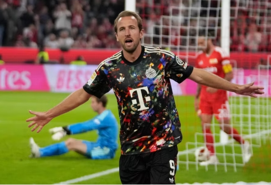 Harry Kane phá kỷ lục 49 năm ở Bundesliga