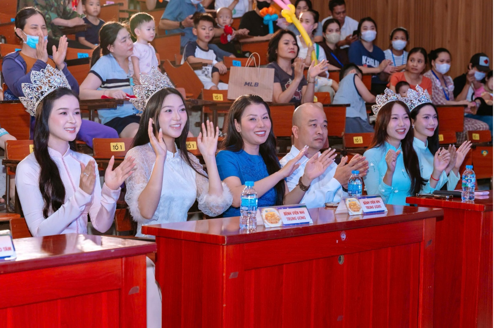 Rộn ràng và ấm áp Chương trình Nghệ thuật thiện nguyện “Khúc ca Blouse trắng – Trung thu yêu thương 2026” tại Bệnh viện Nhi Trung Ương