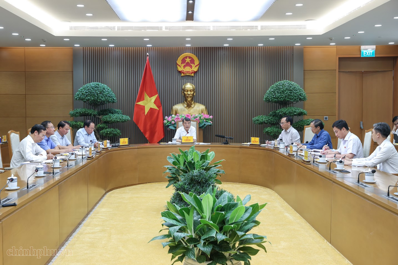 Thủ tướng: Làm rõ trách nhiệm, xử lý nghiêm và không để tái diễn việc thiếu sách giáo khoa