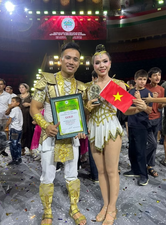 Cặp đôi xiếc Việt giành giải Vàng tại Liên hoan Xiếc quốc tế