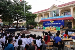 Gần 40.000 trẻ em cả nước vui đón Trung thu cùng Vinamilk