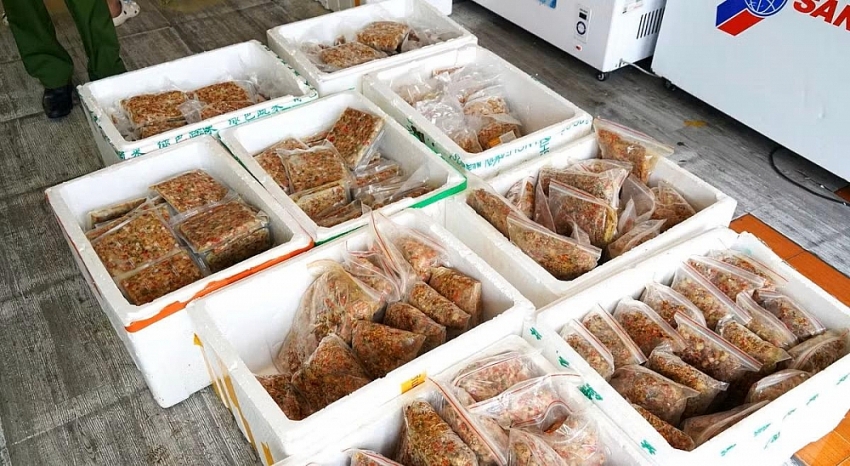 Nguy cơ từ bánh Trung thu xả kho, cẩn trọng chọn mua để tránh ngộ độc