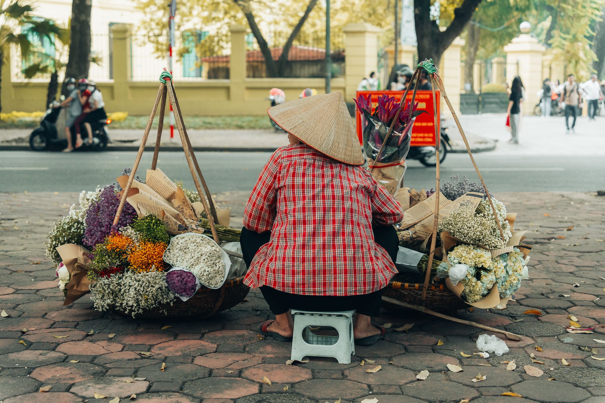 Mùa thu Hà Nội mơ màng qua ống kính của nhiếp ảnh gia Sài Gòn