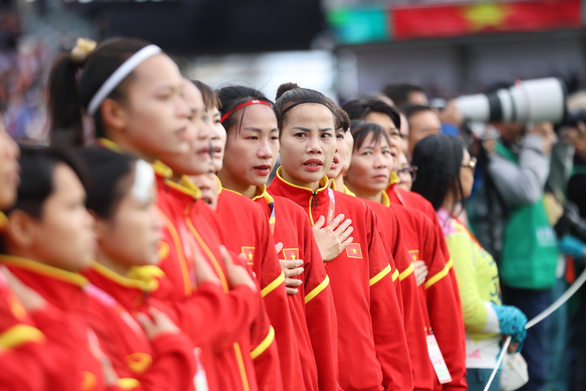 FIFA đã trả thưởng đội tuyển nữ Việt Nam 16 tỉ đồng sau World Cup, thuế nộp 70 triệu/người