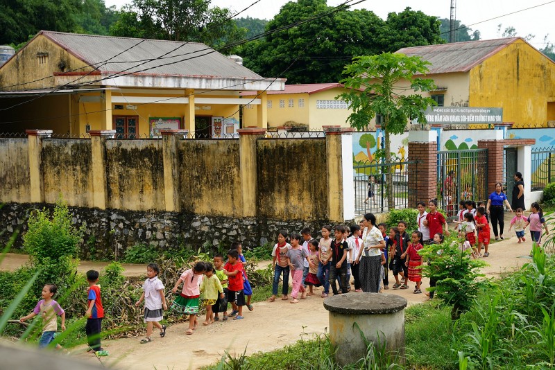 Chương trình “ Vượt thiên tai- tiếp bước tương lai” của Vinamilk vượt cam kết 6 tỷ đồng hỗ trợ trẻ em vùng bão lũ.