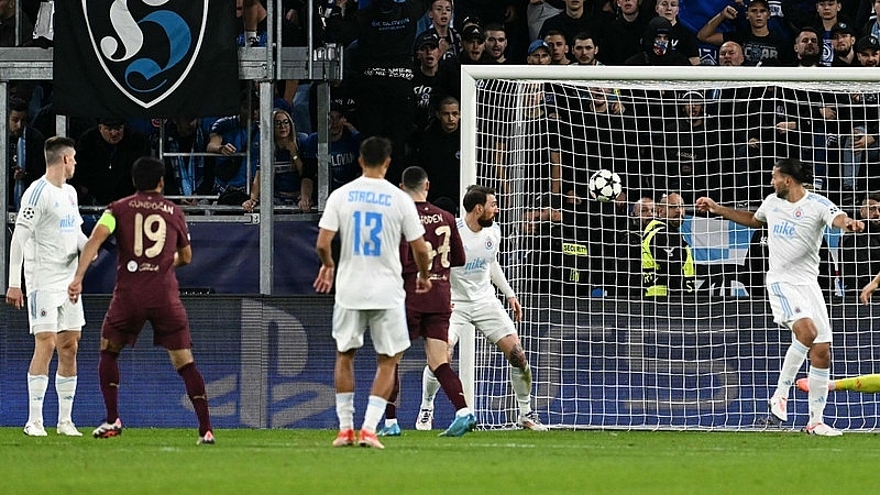 Man City thắng đậm tại Champions League