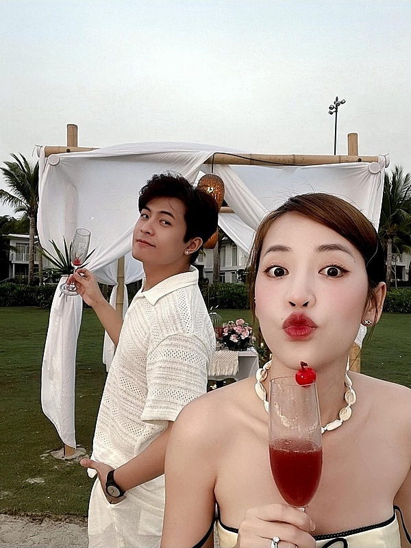 Hôn nhân của mỹ nhân làng hài Puka Hôn nhân của mỹ nhân làng hài Puka