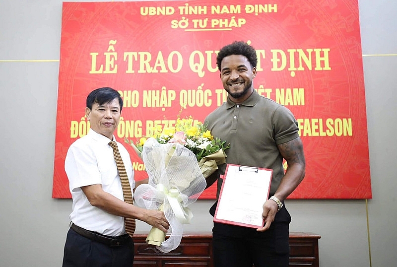 Rafaelson chính thức trở thành công dân Việt Nam