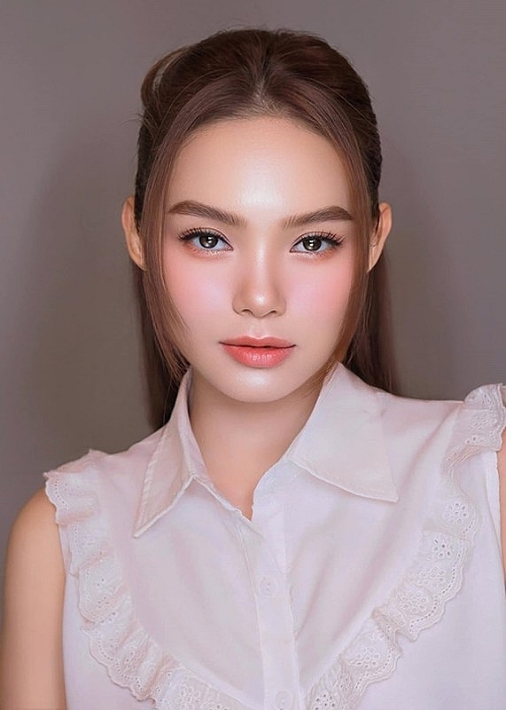 Đọ tài sắc “chị đẹp” Tóc Tiên - Minh Hằng Đọ tài sắc “chị đẹp” Tóc Tiên - Minh Hằng