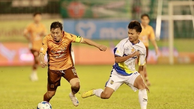 Hoàng Anh Gia Lai, Công an Hà Nội nhận án phạt trước vòng 5 V-League