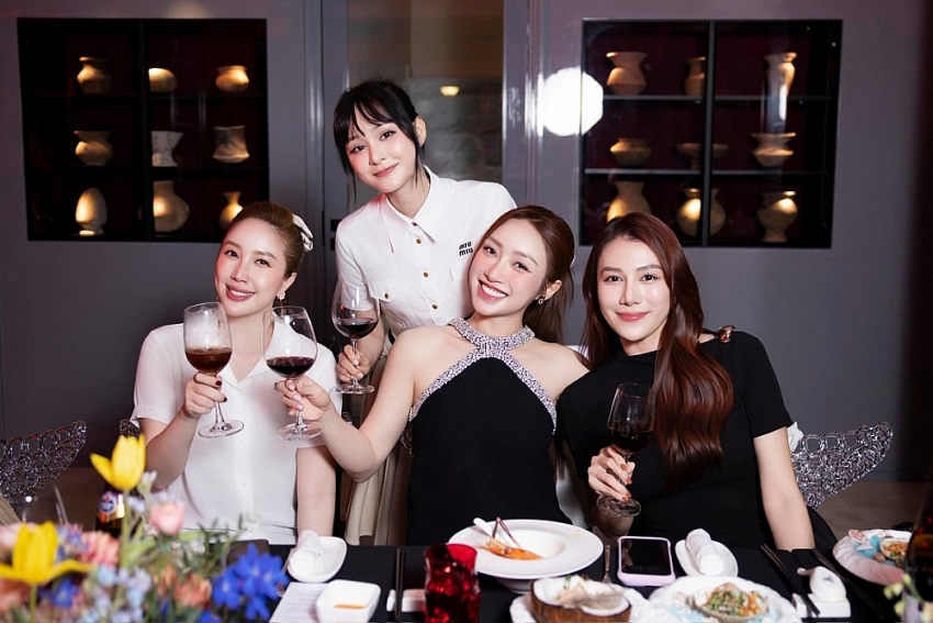 Cuộc sống của 'phú bà' Bảo Thy ở tuổi 37