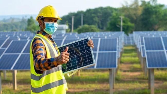 Điện mặt trời và pin lưu trữ: Chìa khóa cho tương lai năng lượng Thái Lan