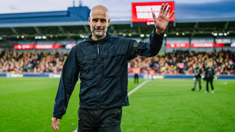 Thầy trò Guardiola cùng lập cột mốc kinh ngạc khi thắng Brentford