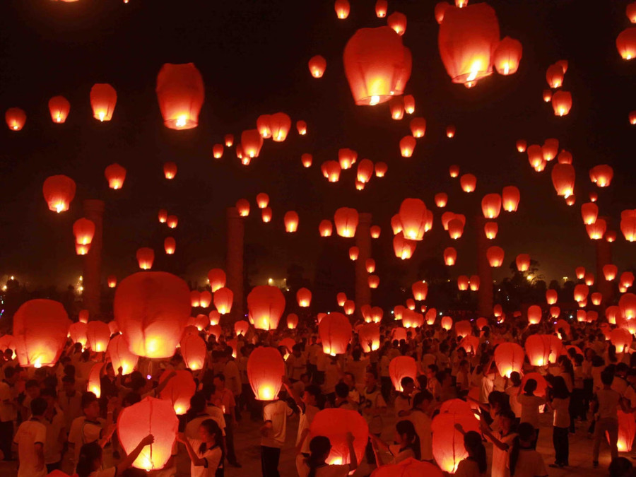 Muôn cách đón Tết Trung thu