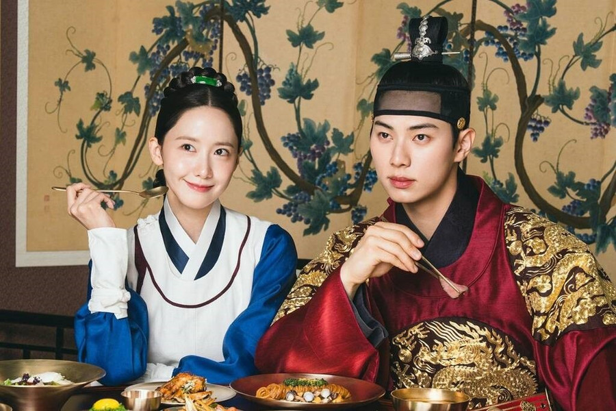 Điểm danh loạt vai diễn để đời của "nữ thần Kpop" YoonA