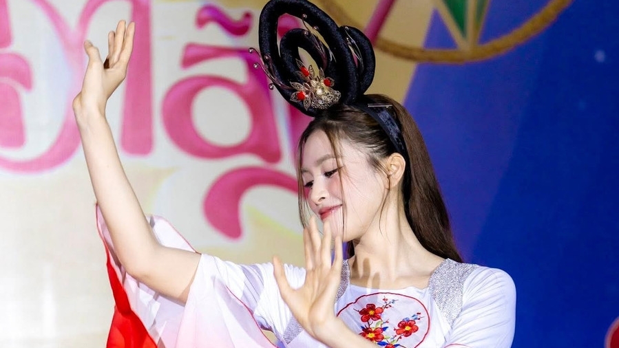 Hoa hậu Tiểu Vy, Lương Thùy Linh lan tỏa yêu thương tới các em nhỏ mùa Trung thu
